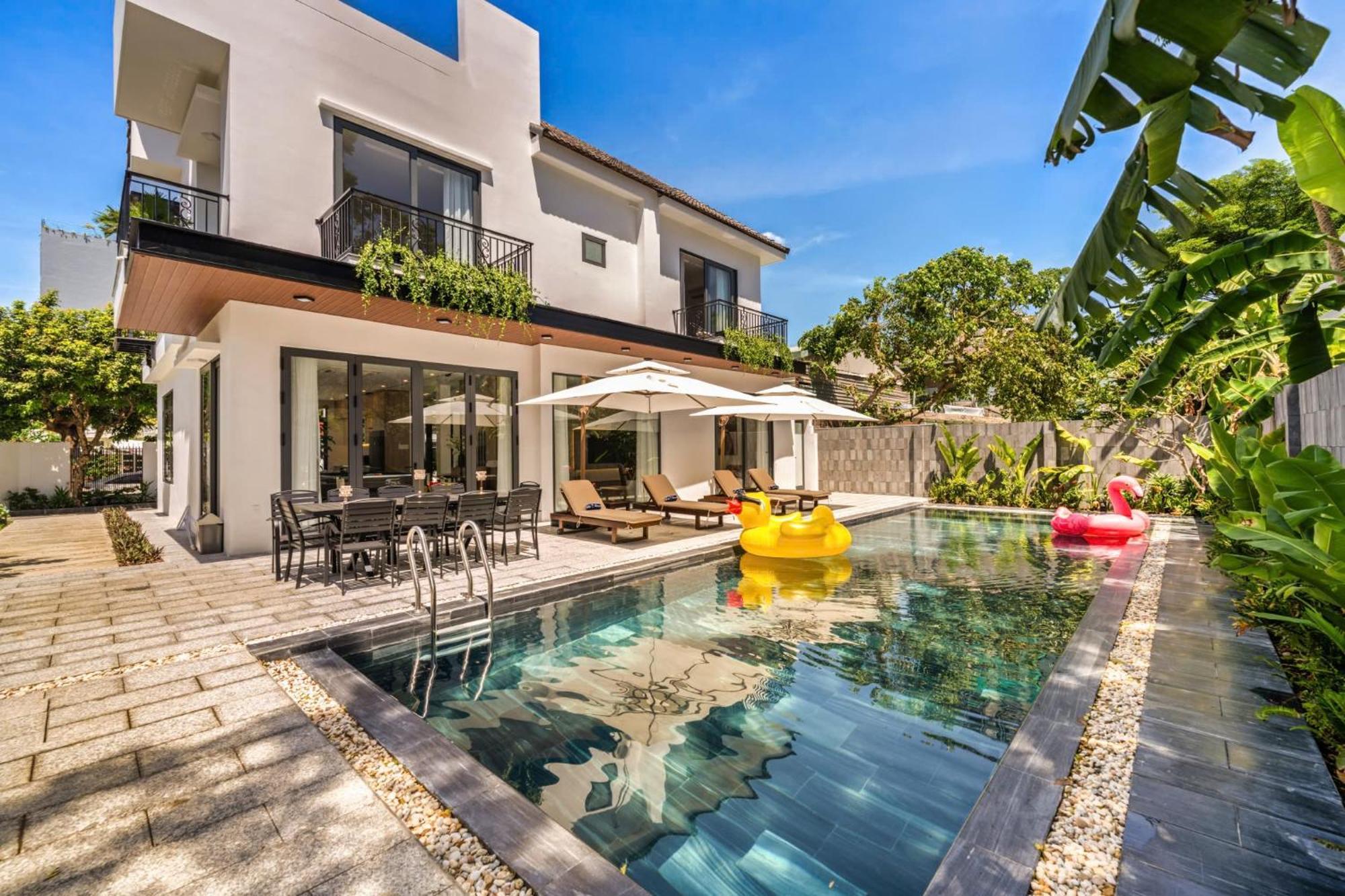 Luxurious 500M Villa, Private Pool, 300M To Beach ダナン市 エクステリア 写真