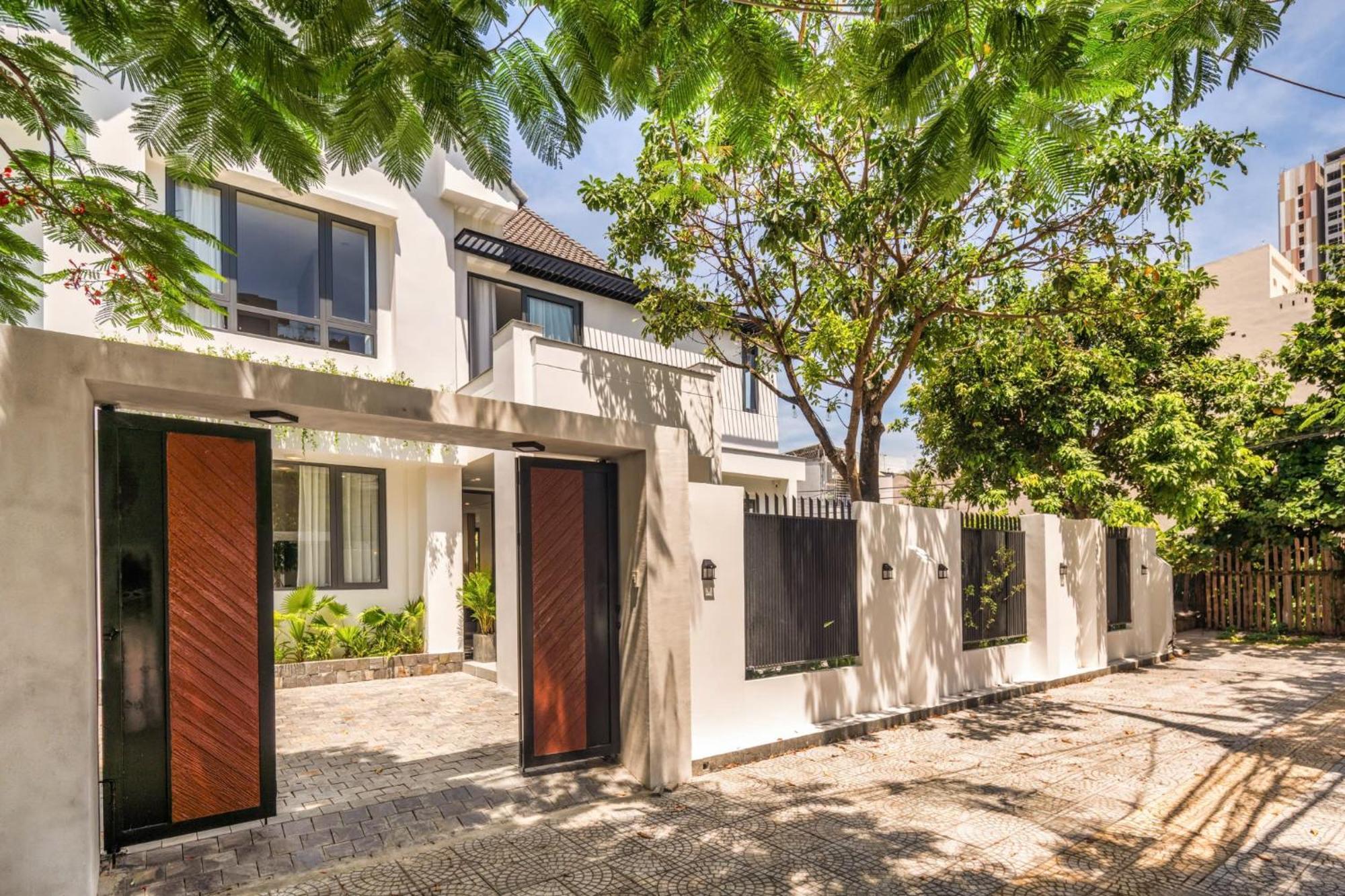 Luxurious 500M Villa, Private Pool, 300M To Beach ダナン市 エクステリア 写真