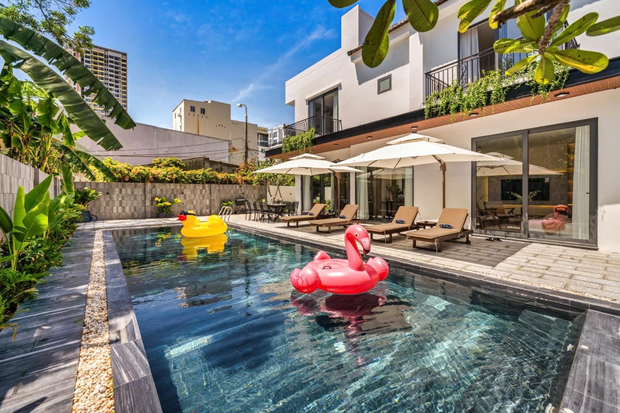 Luxurious 500M Villa, Private Pool, 300M To Beach ダナン市 エクステリア 写真